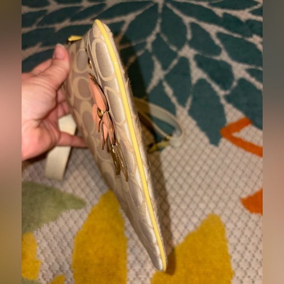 Coach Signature Crossbody Bag with Floral Appliqué - Picture 9 of 15